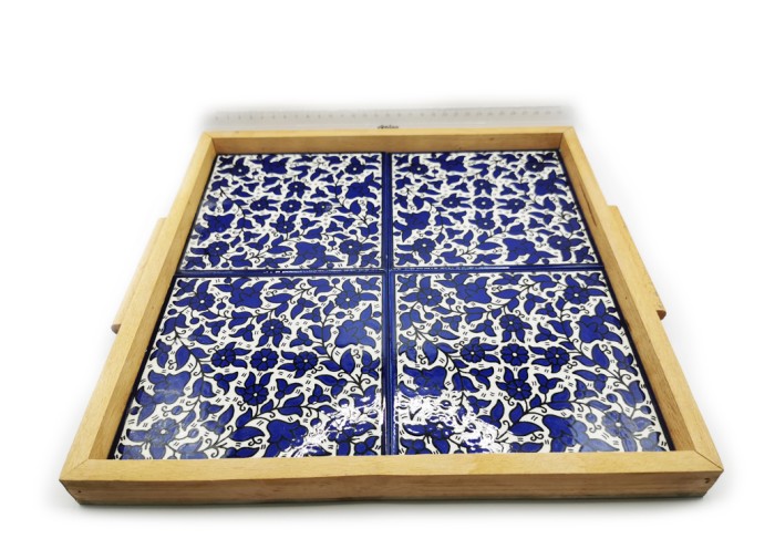صينية خشب مع بلاط سيراميك من الخليل - ازرق،  بقياس ٣٠ × ٣٠ سم