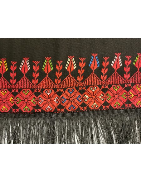 Schal Palästinensische Tatreez Oriental (Handgestickte Stickerei) in klassischen Farben Rot und Schwarz, Modell 9